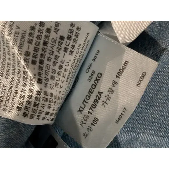 Levis Denim Shirt Women Size XL Blue Sawtooth Pearl Snaps Western Red Tab Rodeo - Picture 11 of 15